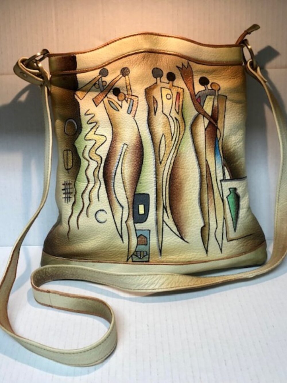 Magnifique hand-painted leather shoulder/crossbody bag human silhouettes